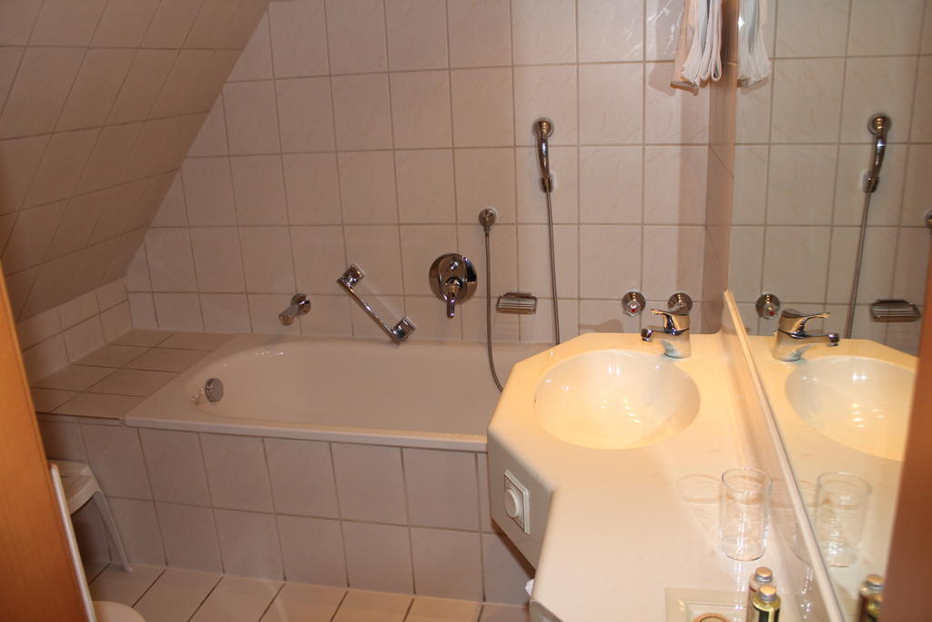 Gästehaus Wild Oberasbach Zimmer foto