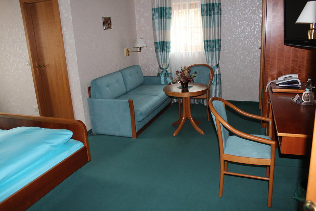 Gästehaus Wild Oberasbach Zimmer foto
